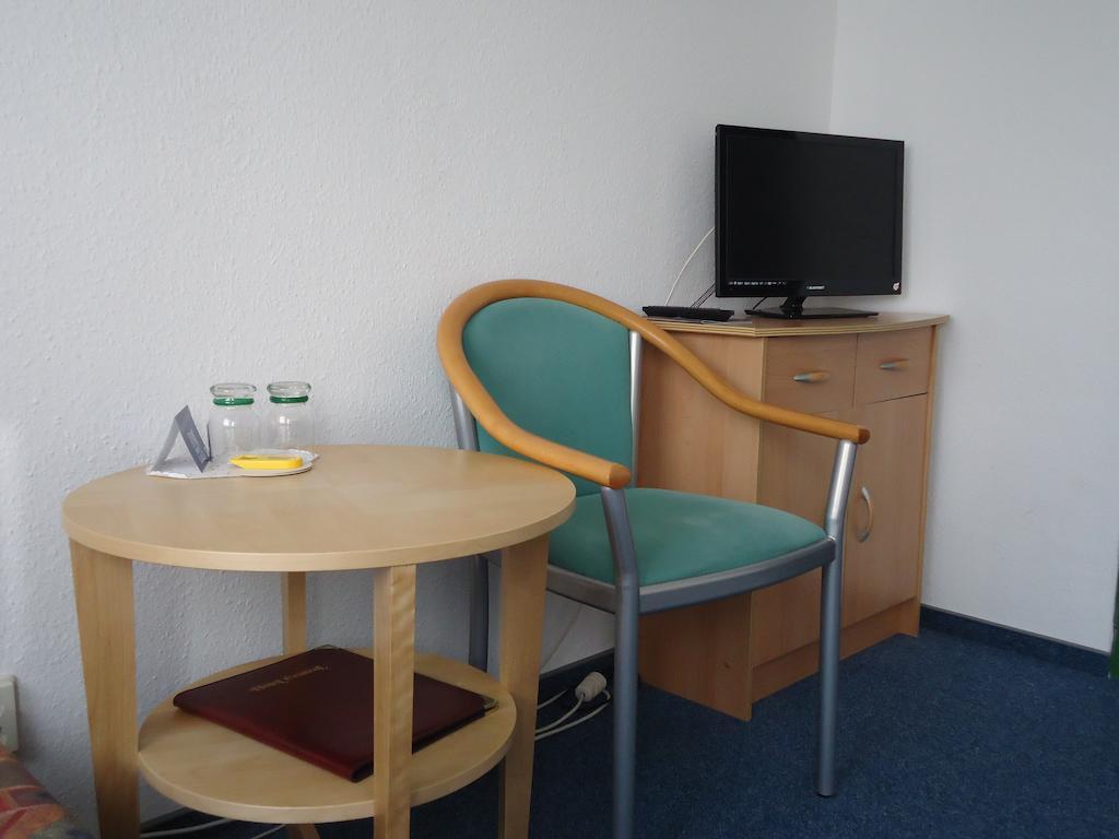 Hotel Central Oberursel Kamer foto