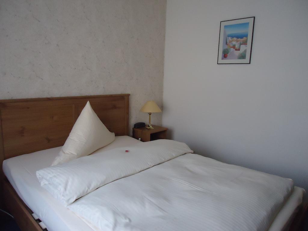 Hotel Central Oberursel Kamer foto