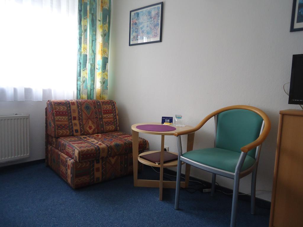 Hotel Central Oberursel Buitenkant foto