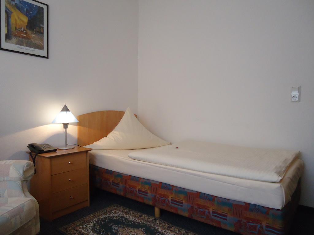 Hotel Central Oberursel Buitenkant foto